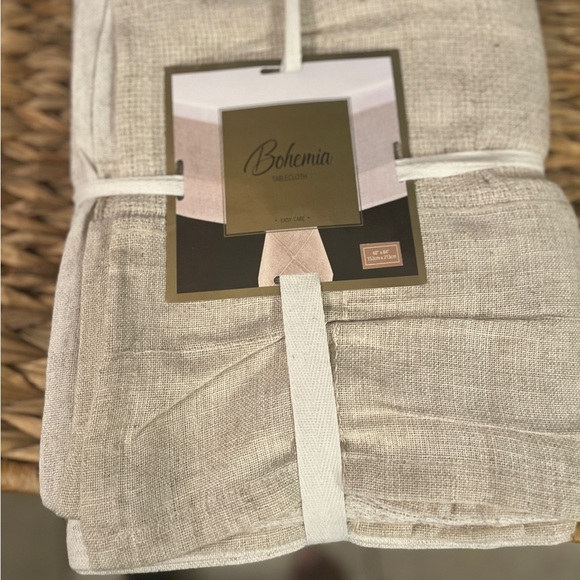 Bohemia Textured Tablecloth 60”x84” – Neutral Beige, Cotton Blend - Picture 7 of 10